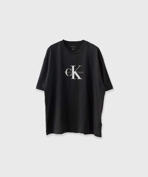 Calvin Klein(カルバン・クライン)の「Calvin Klein/ A - MONOLOGO OVERSIZED TEE / 4RAB823 夏服Calvin Klein/ A - MONOLOGO OVERSIZED TEE / 4RAB823 秋服 冬服(Tシャツ/カットソー・メンズ・ホワイト/ブラック・L/M/S)」の11枚目の写真