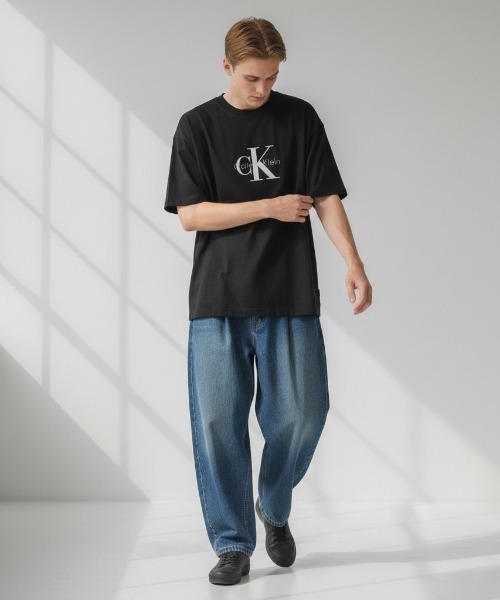 Calvin Klein(カルバン・クライン)の「Calvin Klein/ A - MONOLOGO OVERSIZED TEE / 4RAB823 夏服Calvin Klein/ A - MONOLOGO OVERSIZED TEE / 4RAB823 秋服 冬服(Tシャツ/カットソー・メンズ・ホワイト/ブラック・L/M/S)」の13枚目の写真