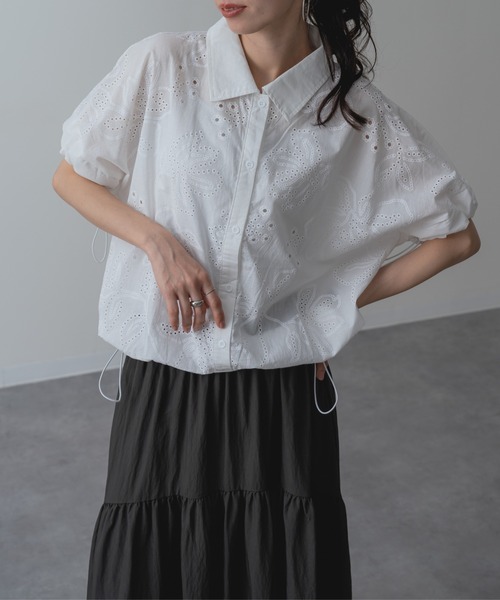 refinedworks(リファインドワークス)の「【refinedworks】贅沢 カットワーク 刺繍 ブラウス(シャツ/ブラウス・レディース・ブラック/ホワイト・FREE)」の3枚目の写真