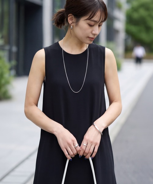 STYLE DELI(スタイルデリ)の「接触冷感スムースカットノースリワンピース(ワンピース・レディース・ブラック/ダークパープル・01/02)」の9枚目の写真