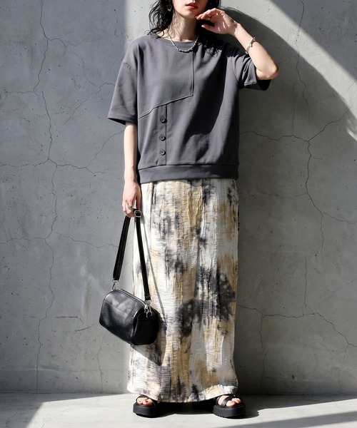 antiqua(アンティカ)の「アシンメトリー Tシャツ(Tシャツ/カットソー・レディース・ホワイト/ブラック/ダークグレー・ONESIZE)」の11枚目の写真