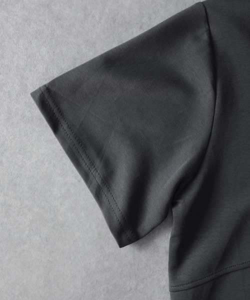 antiqua(アンティカ)の「アシンメトリー Tシャツ(Tシャツ/カットソー・レディース・ホワイト/ブラック/ダークグレー・ONESIZE)」の19枚目の写真