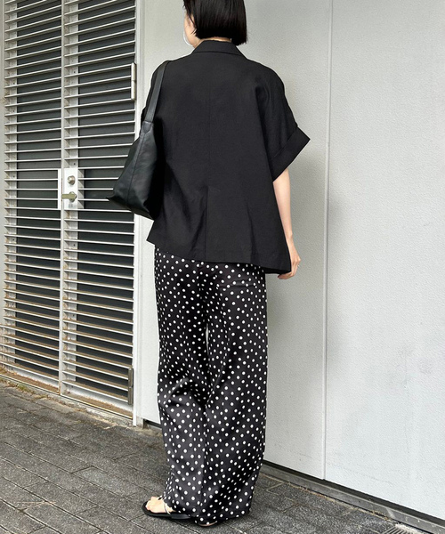 SLOBE IENA(スローブイエナ)の「《セットアップ対応可/追加》リネン混ハーフスリーブジャケット(その他アウター・レディース・カーキ/ブラック・36/38)」の5枚目の写真