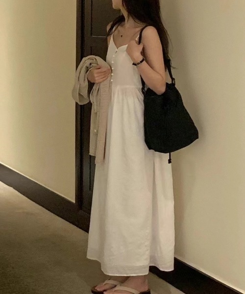 YUGA(ユーガ)の「YUGA_YGMC Korean-style Checked camisole dress(ワンピース・レディース・ホワイト/ネイビー・FREE)」の6枚目の写真