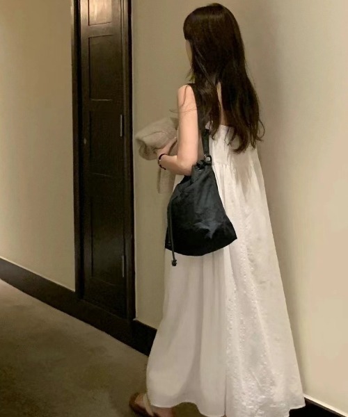 YUGA(ユーガ)の「YUGA_YGMC Korean-style Checked camisole dress(ワンピース・レディース・ホワイト/ネイビー・FREE)」の10枚目の写真
