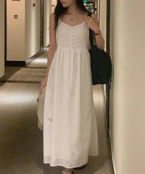 YUGA(ユーガ)の「YUGA_YGMC Korean-style Checked camisole dress(ワンピース・レディース・ホワイト/ネイビー・FREE)」の8枚目の写真