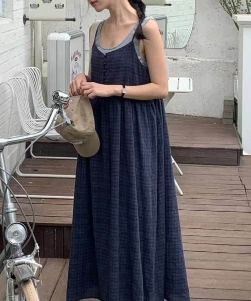 YUGA(ユーガ)の「YUGA_YGMC Korean-style Checked camisole dress(ワンピース・レディース・ホワイト/ネイビー・FREE)」の13枚目の写真