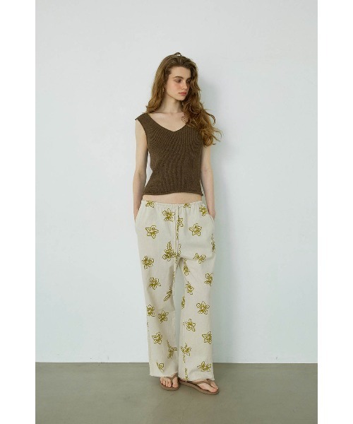 ALEXIA STAM（アリシアスタン）の「Floral Wide Linen Pants /フラワープリントリネンパンツ（その他パンツ・レディース・ベージュ/ブラウン・S/M）」の2枚目の写真