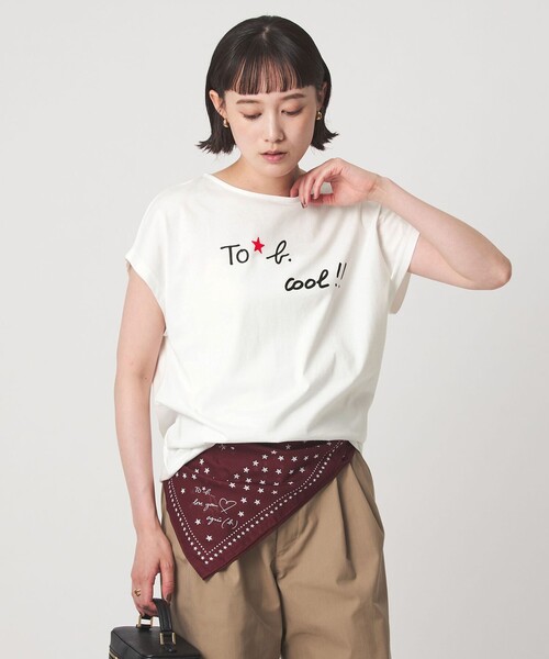 To b. by agnes b.(トゥービーバイアニエスベー)の「<To b. by agnes b.コラボ>ロゴ フレンチスリーブ Tシャツ(Tシャツ/カットソー・レディース・オフホワイト/ブラウン・FREE)」の2枚目の写真