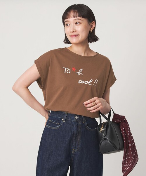 To b. by agnes b.(トゥービーバイアニエスベー)の「<To b. by agnes b.コラボ>ロゴ フレンチスリーブ Tシャツ(Tシャツ/カットソー・レディース・オフホワイト/ブラウン・FREE)」の3枚目の写真
