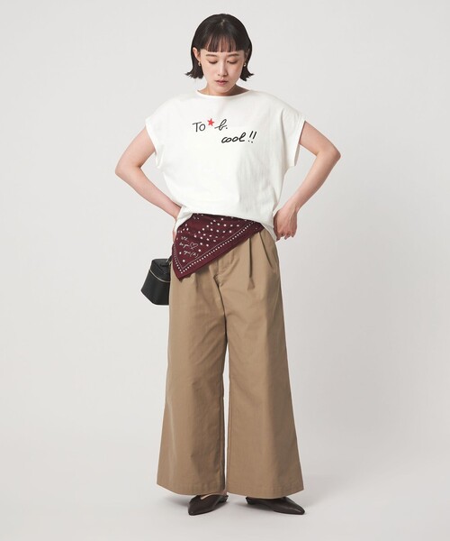 To b. by agnes b.(トゥービーバイアニエスベー)の「<To b. by agnes b.コラボ>ロゴ フレンチスリーブ Tシャツ(Tシャツ/カットソー・レディース・オフホワイト/ブラウン・FREE)」の11枚目の写真