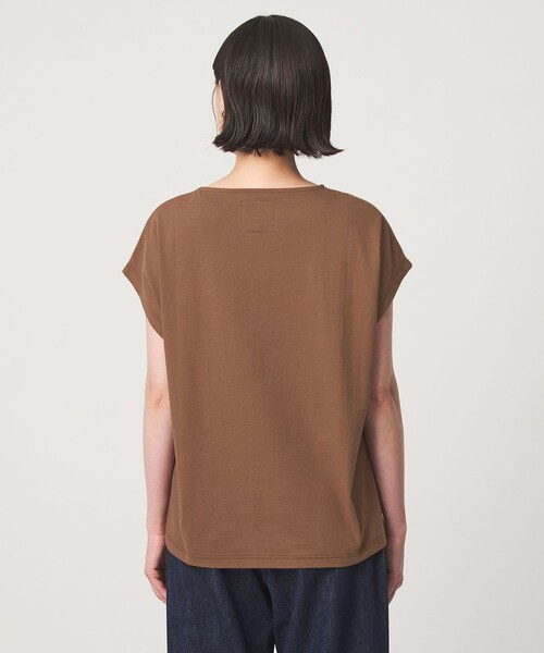 To b. by agnes b.(トゥービーバイアニエスベー)の「<To b. by agnes b.コラボ>ロゴ フレンチスリーブ Tシャツ(Tシャツ/カットソー・レディース・オフホワイト/ブラウン・FREE)」の15枚目の写真