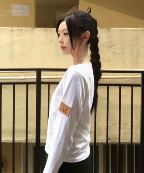 MUCENT(ムセント)の「リアムレザーパッチロングスリーブTシャツ(4カラー)(Tシャツ/カットソー・レディース・ブラック/ホワイト/ネイビー/ライトグレー・FREE)」の20枚目の写真