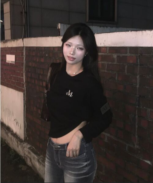 MUCENT(ムセント)の「リアムレザーパッチロングスリーブTシャツ(4カラー)(Tシャツ/カットソー・レディース・ブラック/ホワイト/ネイビー/ライトグレー・FREE)」の18枚目の写真