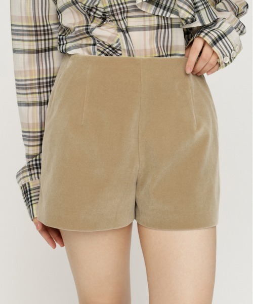 SLY(スライ)の「CLASSY LOW WAIST S/PT クラッシーローウエストショートパンツ 秋服 冬服(スラックス・レディース・ベージュ/マルチ/ブラック・0/1)」の2枚目の写真