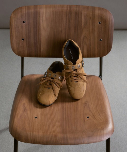 CHARLES & KEITH(チャールズ & キース)の「Jollie ジョリー グロメット メリージェーン スニーカー(スニーカー・レディース・サンドベージュ/ダークブラウン・22.5cm/23cm/23.5cm/24.5cm/25cm/25.5cm)」の17枚目の写真