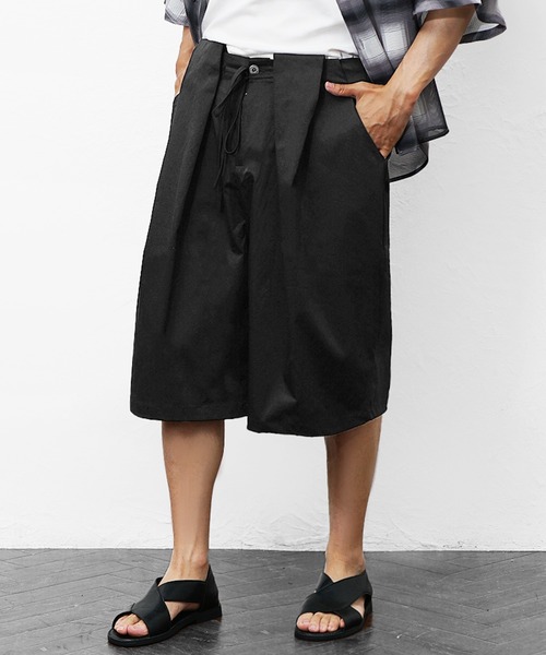 MinoriTY(マイノリティ)の「【MinoriTY】デザインタックワイドショーツ メンズ 夏服 ユニセックス ハーフパンツ(その他パンツ・メンズ・ブラック/カーキ/ベージュ・L/M)」の6枚目の写真