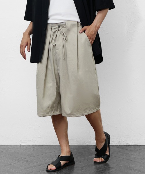 MinoriTY(マイノリティ)の「【MinoriTY】デザインタックワイドショーツ メンズ 夏服 ユニセックス ハーフパンツ(その他パンツ・メンズ・ブラック/カーキ/ベージュ・L/M)」の8枚目の写真