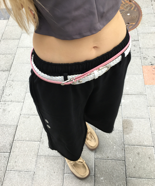 PEPLEE(ペプリー)の「Cut Off Bermuda Sweat Pants (Black)(その他パンツ・レディース・その他・MEDIUM/SMALL/LARGE)」の2枚目の写真