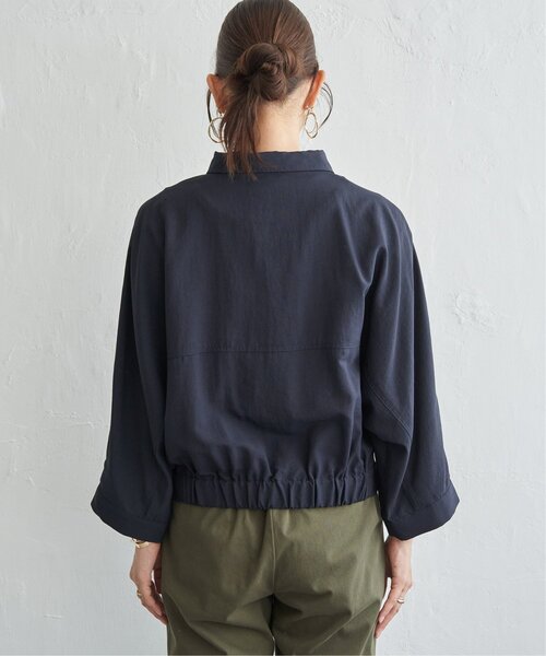 ikka(イッカ)の「レーヨンナイロンツイルロールアップブルゾン(ブルゾン・レディース・ネイビー/ベージュ・L/M)」の19枚目の写真