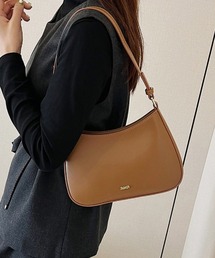 カーブシルエットショルダーバッグ