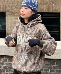 SEQUENZ（シークエンズ）の「【お気に入り50000人突破】/ スプレーブリーチ / ロゴプリントジップパーカー / FADE ZIP P/K（パーカー）」