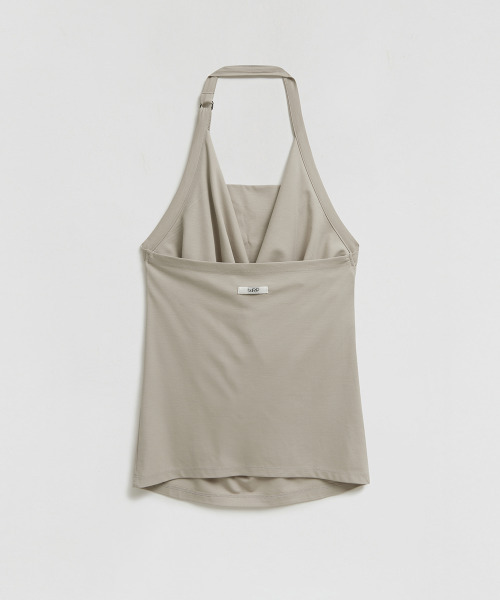 LMOOD WOMEN(エルムード ウーマン)の「マティーニホルタートップグレージュ(Tシャツ/カットソー・レディース・その他・FREE)」の4枚目の写真