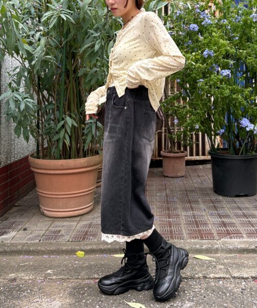 w closet(ダブルクローゼット)の「レースデニムハーフパンツ(デニムパンツ・レディース・ブルー/ブラック・FREE)」の7枚目の写真