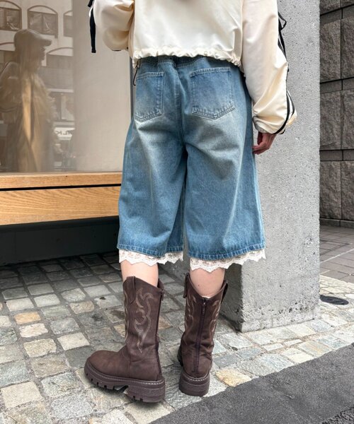 w closet(ダブルクローゼット)の「レースデニムハーフパンツ(デニムパンツ・レディース・ブルー/ブラック・FREE)」の9枚目の写真