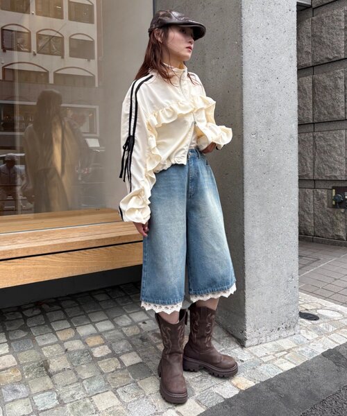 w closet(ダブルクローゼット)の「レースデニムハーフパンツ(デニムパンツ・レディース・ブルー/ブラック・FREE)」の11枚目の写真