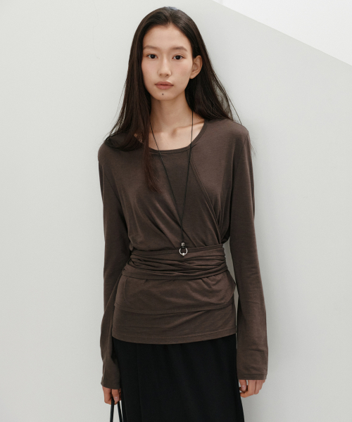 URAGO（ユラーゴ）の「Sheer button raglan t-shirt（Tシャツ/カットソー・レディース・ダークブラウン/ホワイト・FREE）」の3枚目の写真