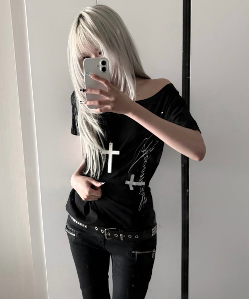 IZROOM（イズルーム）の「ガールズボートネック半袖Tシャツ（ブラック）（Tシャツ/カットソー・レディース・その他・FREE）」の3枚目の写真