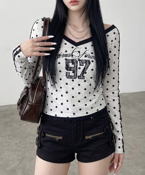 non-hedge（ノンヘッジ）の「ドットナンバリングオフショルダーロンT（Tシャツ/カットソー・レディース・ワインレッド/ネイビー/グレー/ブラウン・FREE）」の2枚目の写真