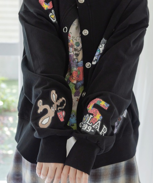 ScoLar(スカラー)の「163650:ワッペン風刺繍 2wayカーディガン(Tシャツ/カットソー・レディース・オートミール/ブラック/パープル・M)」の10枚目の写真