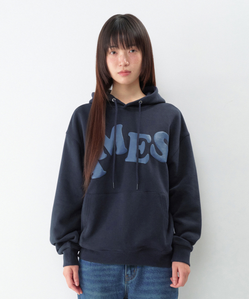 AMESWORLDWIDE(アメスワールドワイド)の「BIG TYPO HOODIE NAVY(パーカー・レディース・その他・SMALL/MEDIUM/LARGE)」の9枚目の写真