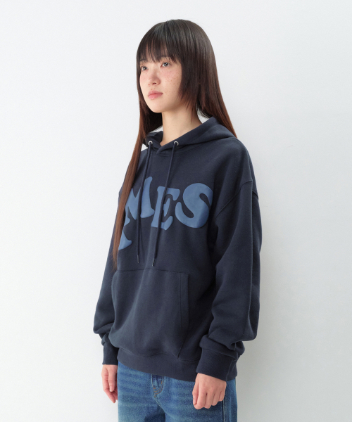 AMESWORLDWIDE(アメスワールドワイド)の「BIG TYPO HOODIE NAVY(パーカー・レディース・その他・SMALL/MEDIUM/LARGE)」の11枚目の写真