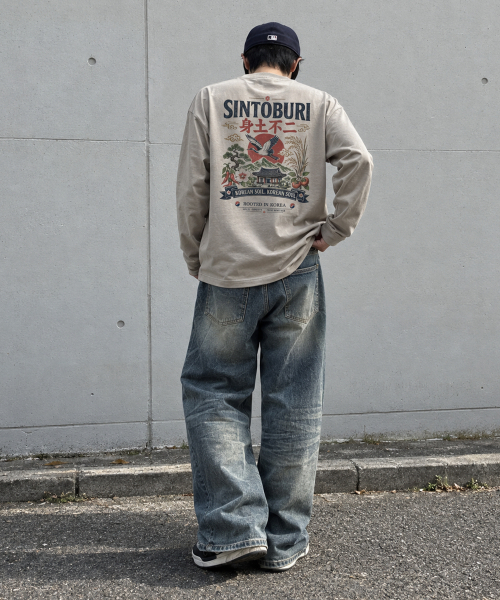 ARTISTWEAR(アーティストウェア)の「シントブリ 長袖Tシャツ(Tシャツ/カットソー・レディース・ブラック/オートミール/タン・MEDIUM/LARGE/X-LARGE/XX-LARGE)」の8枚目の写真