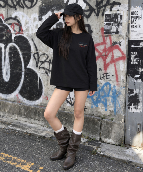 ARTISTWEAR(アーティストウェア)の「シントブリ 長袖Tシャツ(Tシャツ/カットソー・レディース・ブラック/オートミール/タン・MEDIUM/LARGE/X-LARGE/XX-LARGE)」の12枚目の写真