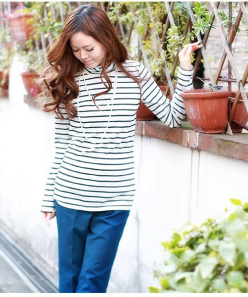 REAL CUBE（リアルキューブ）の「REAL CUBEmade in JAPAN煌めきボーダータートルニット（ニット/セーター・レディース・ホワイト×ブラック/ホワイト系その他/ホワイト×グレー・M/L）」の14枚目の写真