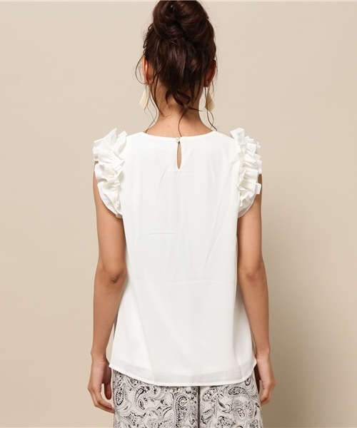 MIIA（ミーア）の「フリルノースリブラウス（シャツ/ブラウス・レディース・ブラック/イエロー/オフホワイト/グリーン/ピンク・FREE）」の8枚目の写真