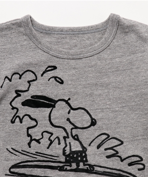 BOOFOOWOO（ブーフーウー）の「波乗りスヌーピー半袖Tee（Tシャツ/カットソー・キッズ・グレー/ナチュラル/ネイビー・150/140）」の5枚目の写真