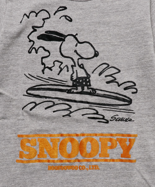 BOOFOOWOO（ブーフーウー）の「波乗りスヌーピー半袖Tee（Tシャツ/カットソー・キッズ・グレー/ナチュラル/ネイビー・150/140）」の6枚目の写真
