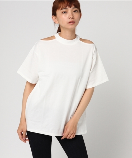 MURUA(ムルーア)の「ショルダーカッティング Tシャツ(Tシャツ/カットソー・レディース・ブラック/カーキ/ホワイト・FREE)」の13枚目の写真