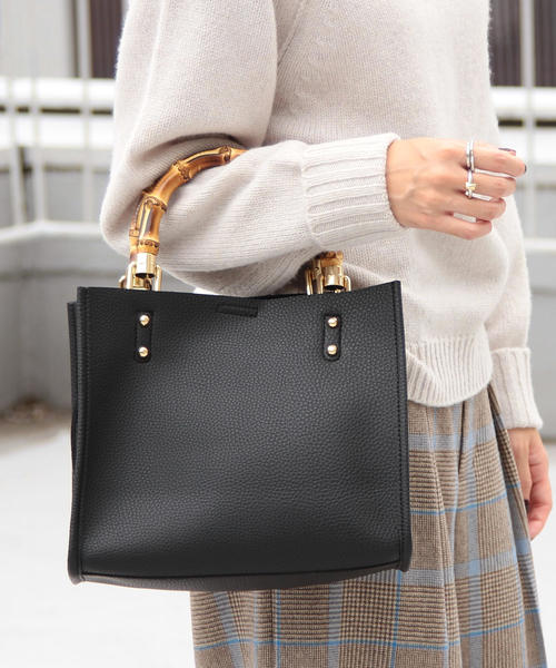 BEAUTY&YOUTH UNITED ARROWS(ビューティーアンドユースユナイテッドアローズ)の「BY∴ フェイクレザースクエアバンブーハンドルバッグ ◆(トートバッグ・レディース・ブラック/ダークグリーン/ネイビー・FREE)」の4枚目の写真