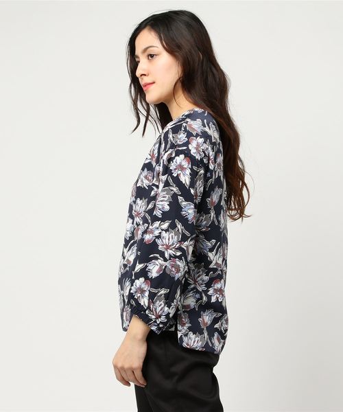 un dix cors（アンディコール）の「中花柄ギャザー袖ブラウス（シャツ/ブラウス・レディース・ネイビー/イエロー・ﾌﾘ-）」の3枚目の写真