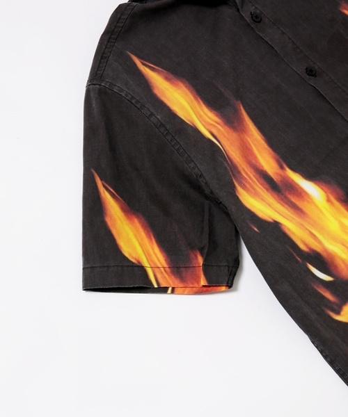 ROLLA'S（ローラス）の「ROLLA'S：BON　SHIRT　FIRE（シャツ/ブラウス・メンズ・ブラック・S/M/XS）」の2枚目の写真