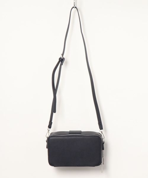 NATURAL BEAUTY BASIC（ナチュラルビューティーベーシック）の「パーソナルウォレットショルダー（ショルダーバッグ・レディース・ネイビー/オフホワイト/オレンジ/キャメル・ﾌﾘ-）」の11枚目の写真