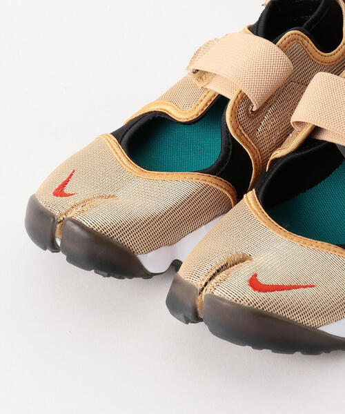 NIKE（ナイキ）の「＜NIKE（ナイキ）＞WOMENS AIR RIFT メタルエアリフト（スニーカー・レディース・シルバー/ゴールド・25cm/24cm/23cm/26cm）」の8枚目の写真