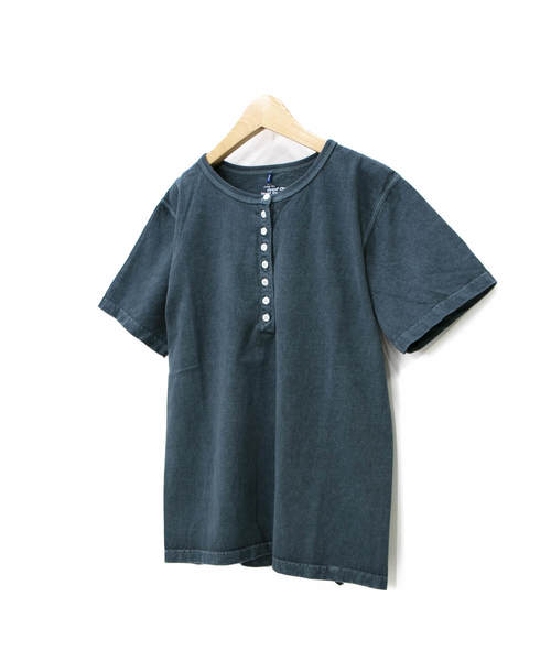 go slow caravan(ゴースローキャラバン)の「Good On/グッドオン 8 BUTTON S/S HENLEY TEE(Tシャツ/カットソー・レディース・ナチュラル/ネイビー/ライトブルー/マスタード・FREE)」の9枚目の写真