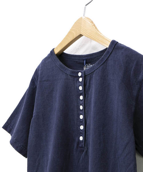 go slow caravan(ゴースローキャラバン)の「Good On/グッドオン 8 BUTTON S/S HENLEY TEE(Tシャツ/カットソー・レディース・ナチュラル/ネイビー/ライトブルー/マスタード・FREE)」の13枚目の写真